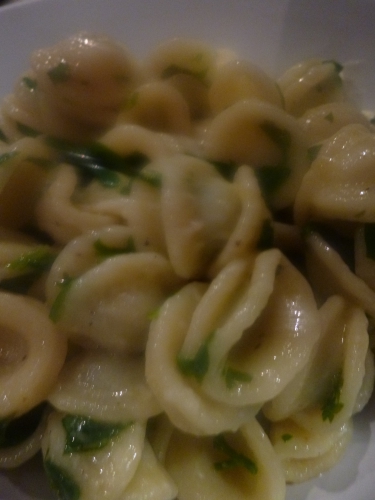 Orechiette, Persil Plat, Menthe, Basilic, Roquette, Jeunes Oignons, Citron, Beurre, Huile d'olive, Poivre, Ail, Parmesan
