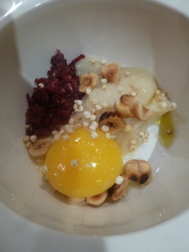 jambon cru fumé de cerf,quinoa soufflé,noisettes,huile de cameline,fleur de sel,oeuf,salsifis,fond de volaille,lait,beurre,citron