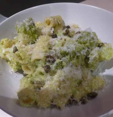 Elicoïdale, Chou Romanesco, Câpres, Lait d'amandes, Citron, basilic, amandes, piment, parmesan, ail, huile d'olive,
