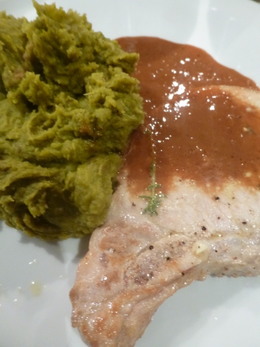 Pommes de Terre, Muscade, Beurre, Anchois, Lard Fûmé, Oseille, Crème, Vinaigre de Cidre, Vinaigre Balsamique, Fond de Veau, Oeuf