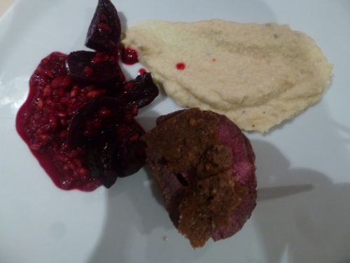 cerf,crème de marrons,noisettes,beurre,chapelure,oeufs,céleri rave,sel de guérande,lait,crème,vanille,betterave,bouillon de légumes,oignons rouges,orge perlé,vin blanc,piment d'espelette,parmesan,vinaigre de xères