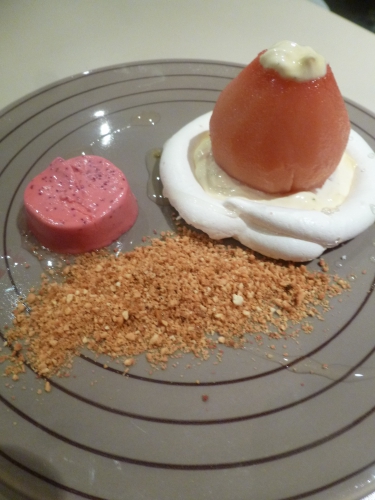 mascarpone,crème,vanille,sucre,oeufs,sucre glace,amandes,huile,fleur de sel,girofle,gingembre,jus d'airelles,vinaigre de framboises,citron,poires wildemans,jus de betteraves,airelles,agar-agar