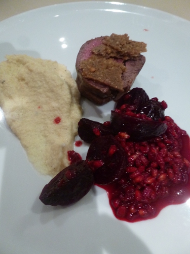 cerf,crème de marrons,noisettes,beurre,chapelure,oeufs,céleri rave,sel de guérande,lait,crème,vanille,betterave,bouillon de légumes,oignons rouges,orge perlé,vin blanc,piment d'espelette,parmesan,vinaigre de xères