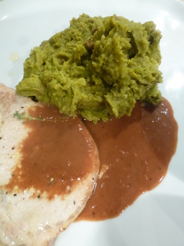 Pommes de Terre, Muscade, Beurre, Anchois, Lard Fûmé, Oseille, Crème, Vinaigre de Cidre, Vinaigre Balsamique, Fond de Veau, Oeuf