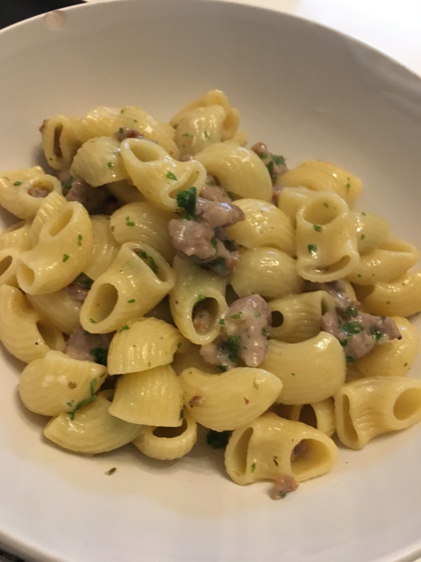 60363860_2221385127980633_2133486001689985024_n