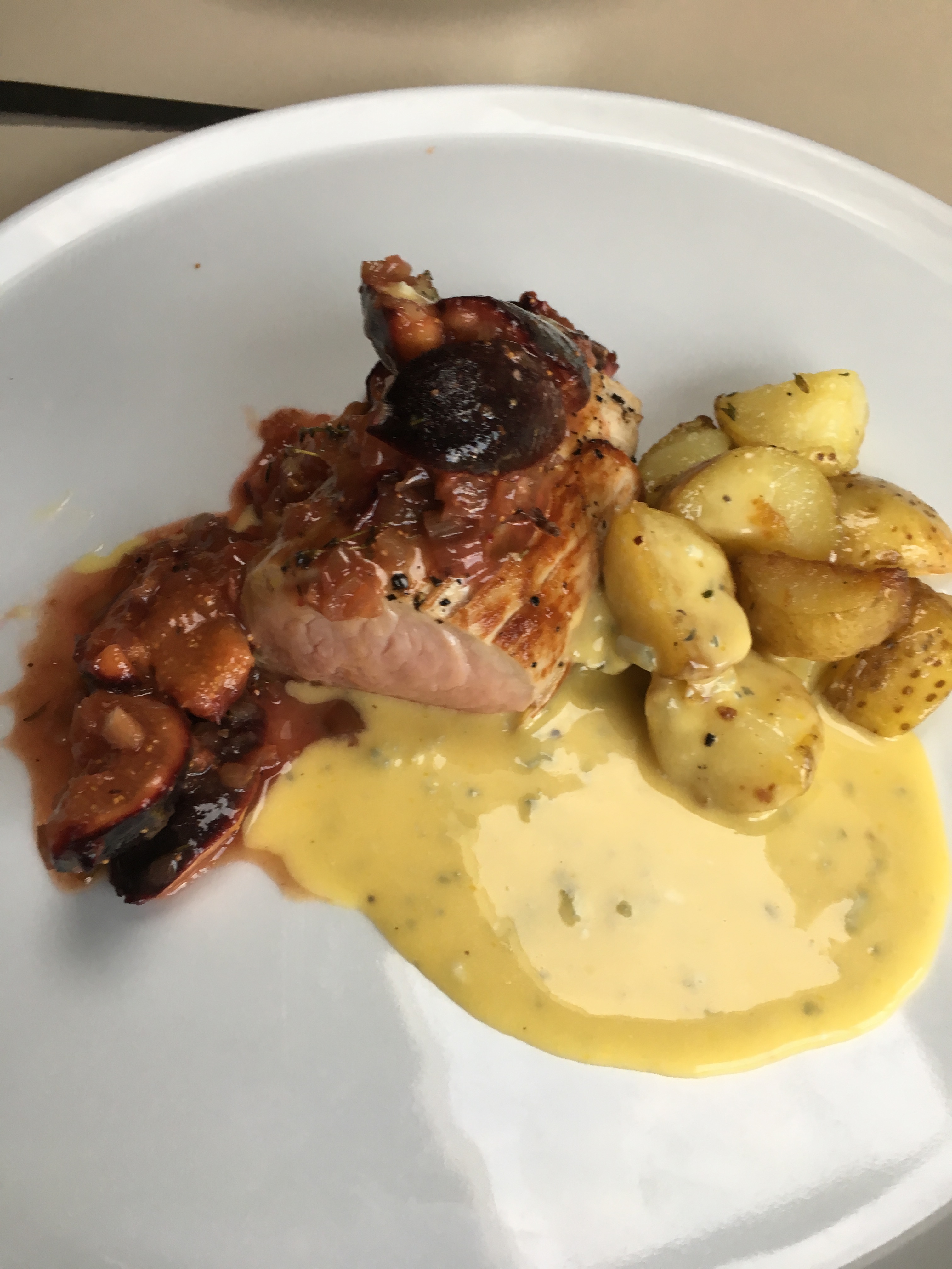 67638300_423251304953733_53788924874588160_n