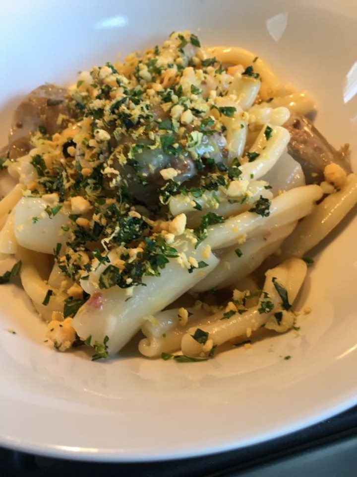 100082118_553818395526663_7218596717443153920_n