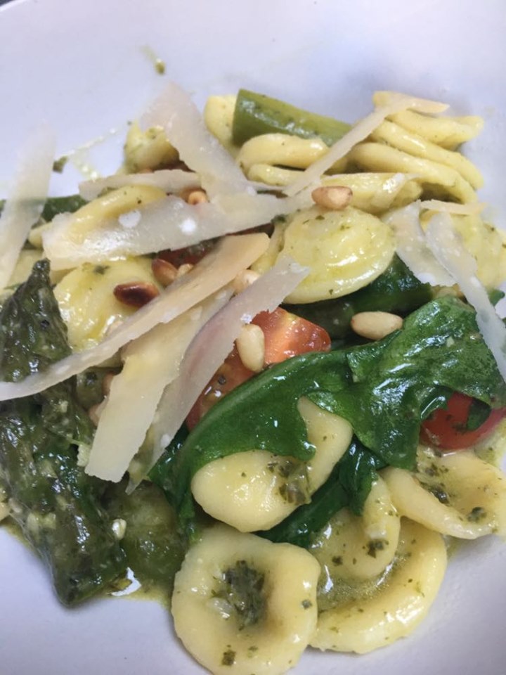 95762056_1079030665823407_7861954402880323584_n