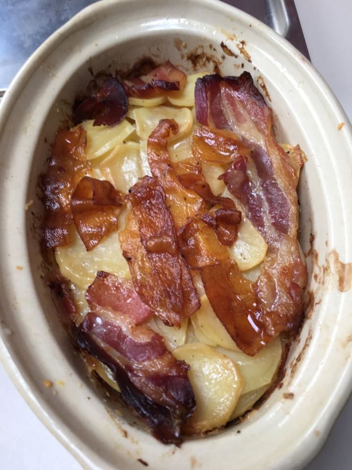 96782135_582108545618184_980230735174565888_n