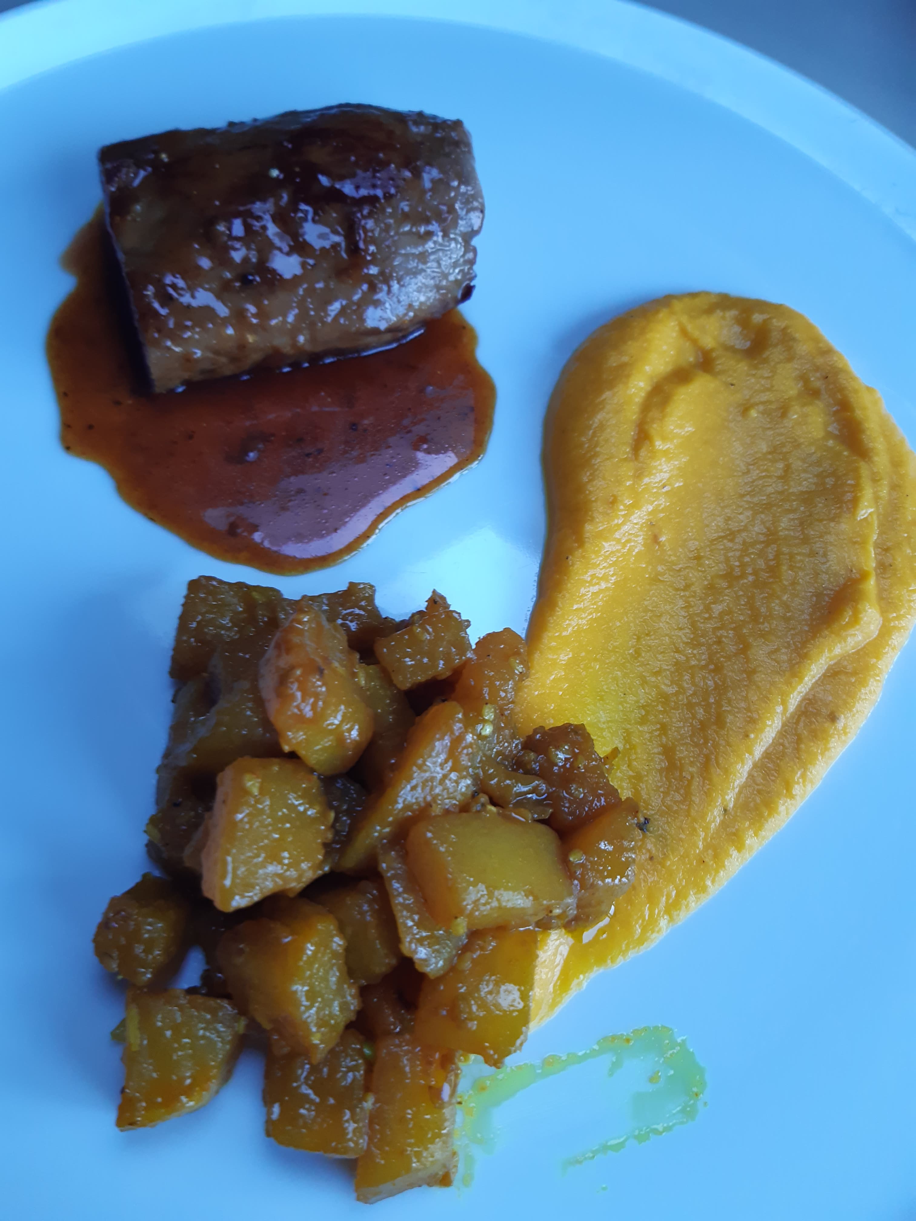 106124295_299790747818681_3684591390032033875_n