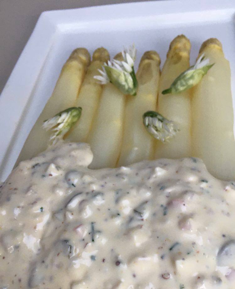 Asperges blanches, sauce gribiche à la ‘Hélène Darroze’ PassionCuisine